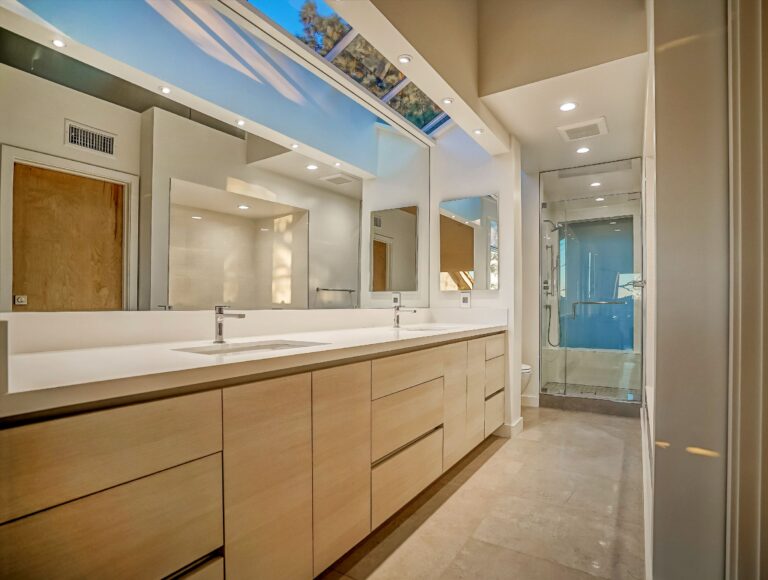 Unique Master Kids Bathroom Layout (7)
