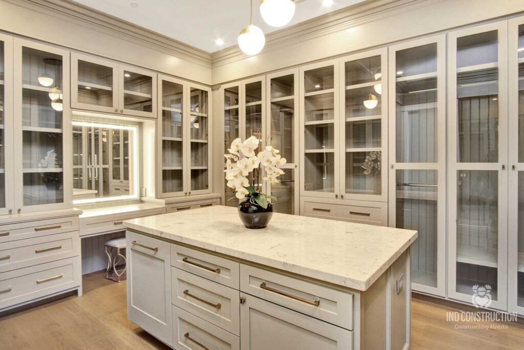 12 Master Suite Modern Cape Cod Spec Encino