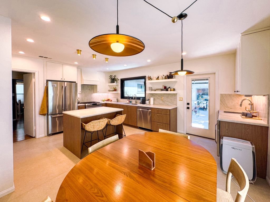 Luxury kitchen remodeling in Los Angeles by IND Construction
